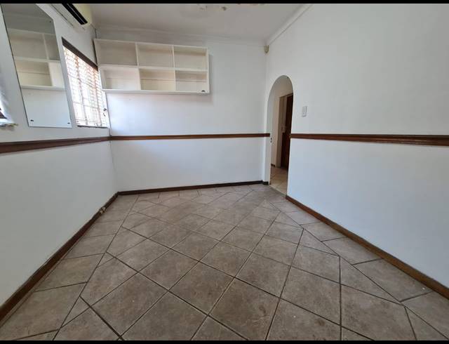 266M² BUILDING FOR SALE IN RUSTENBURG CENTRAL